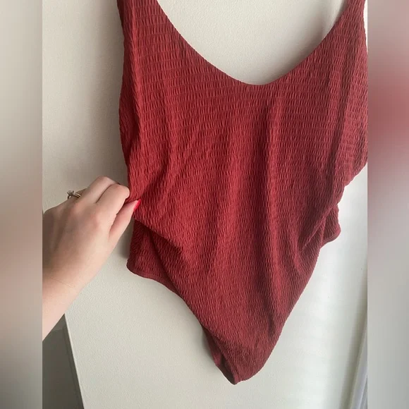 Aerie Cheeky Brick Red Ribbed One Piece Swimsuit Sexy High Cut Smocked Size XL - Picture 2 of 6